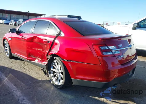 2013 Ford Taurus Limited z USA, uszkodzony, nr VIN 1FAHP2F95DG180983
